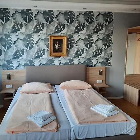 Residenz 3* Dusseldorf