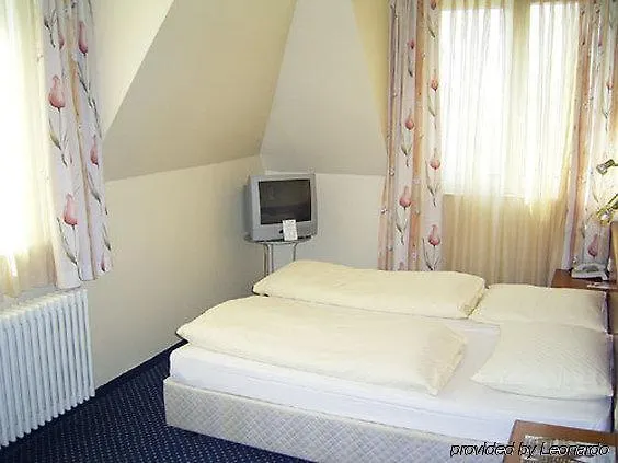 Residenz فندق