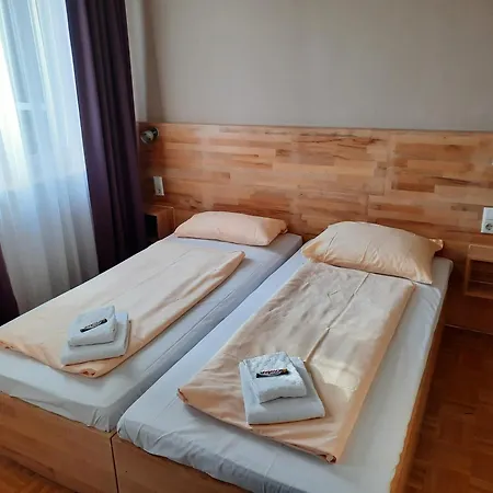 Residenz מלון 3*