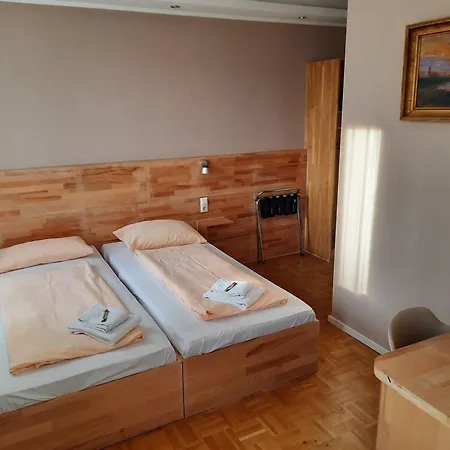 Ξενοδοχείο Residenz 3*